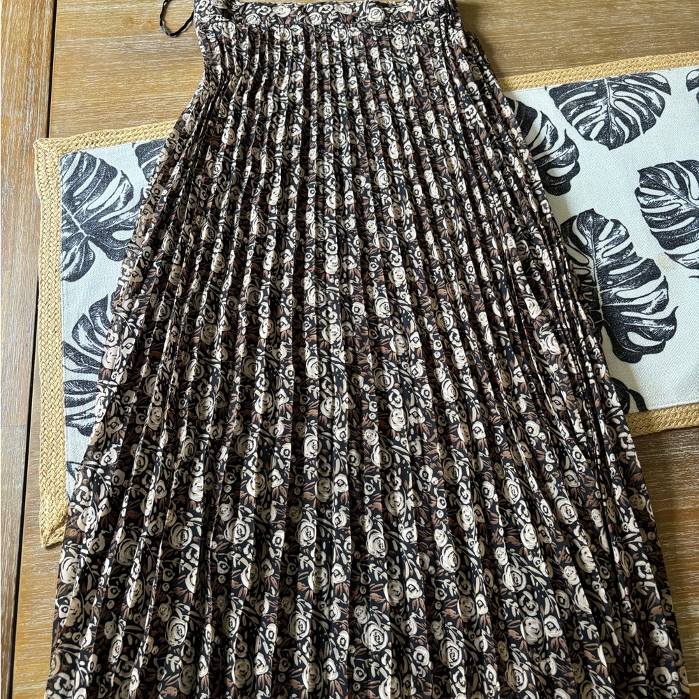 Brown Floral Pleated Skirt
